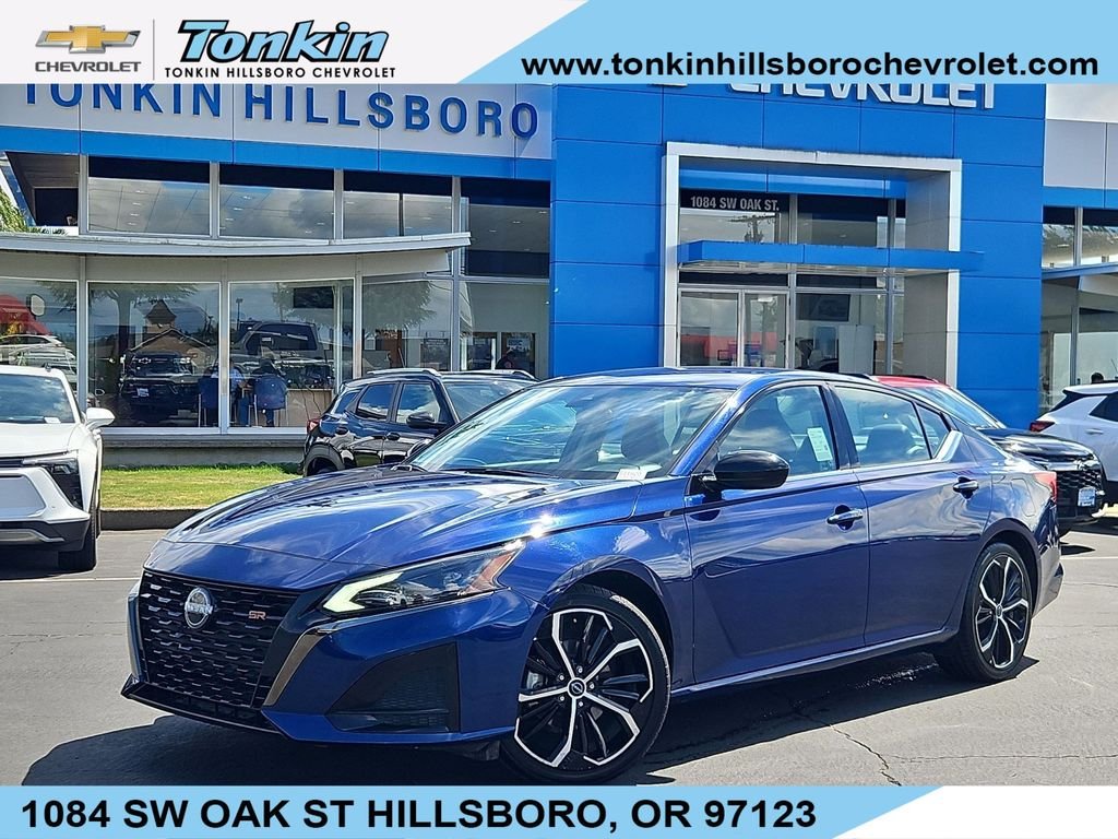 Used 2024 Deep Blue Pearl Nissan 2.5 SR image 1