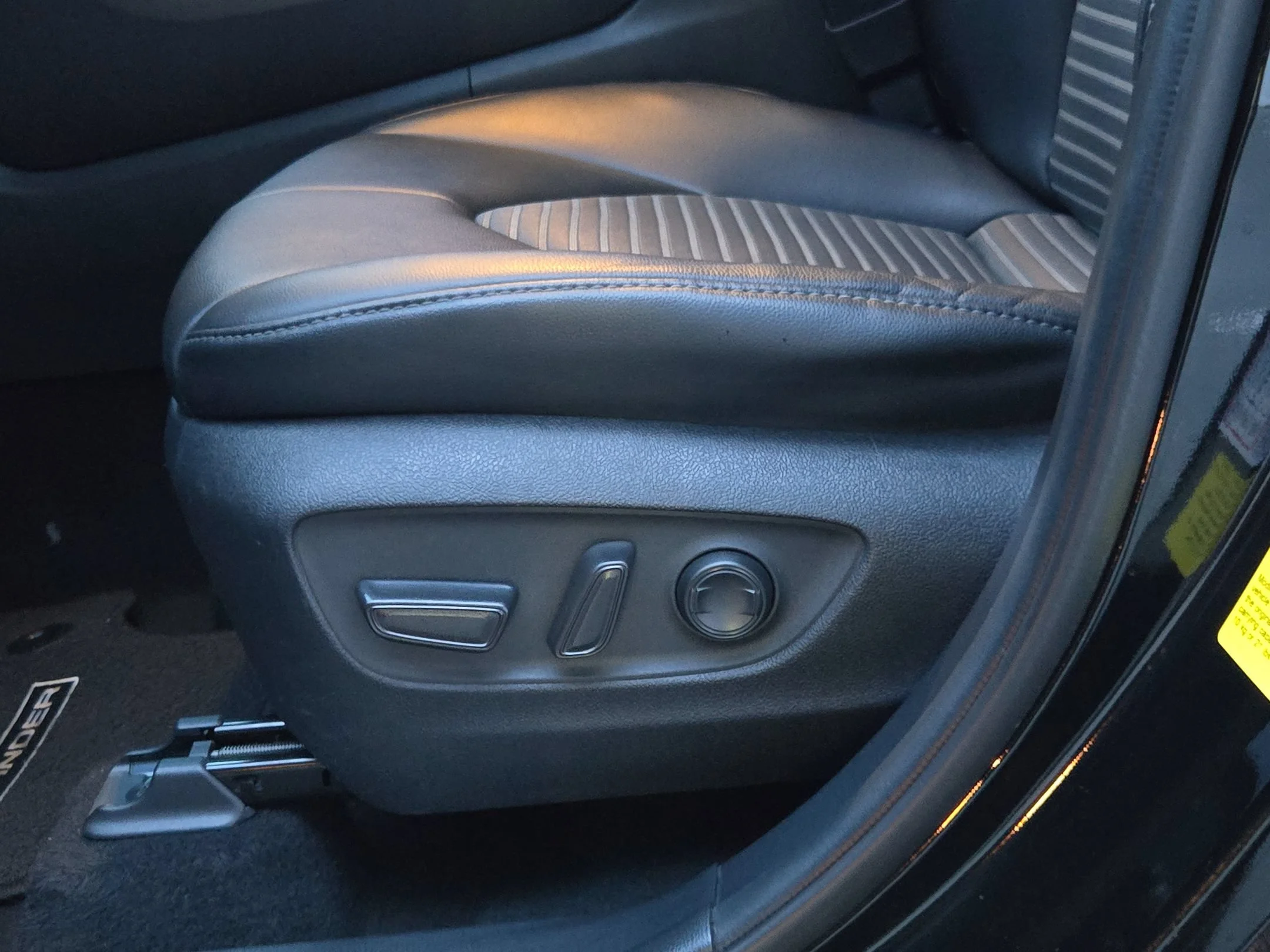 Used 2021 Midnight Black Metallic Toyota XSE image 23