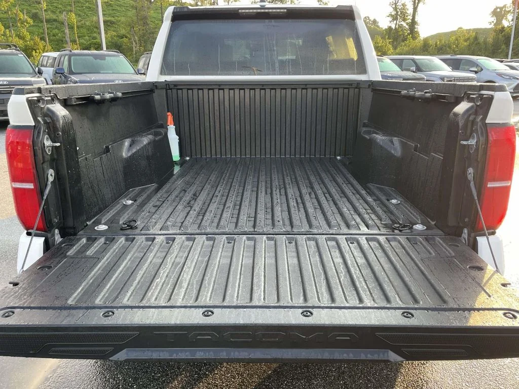 2024 Toyota Tacoma SR5 - Photo 30