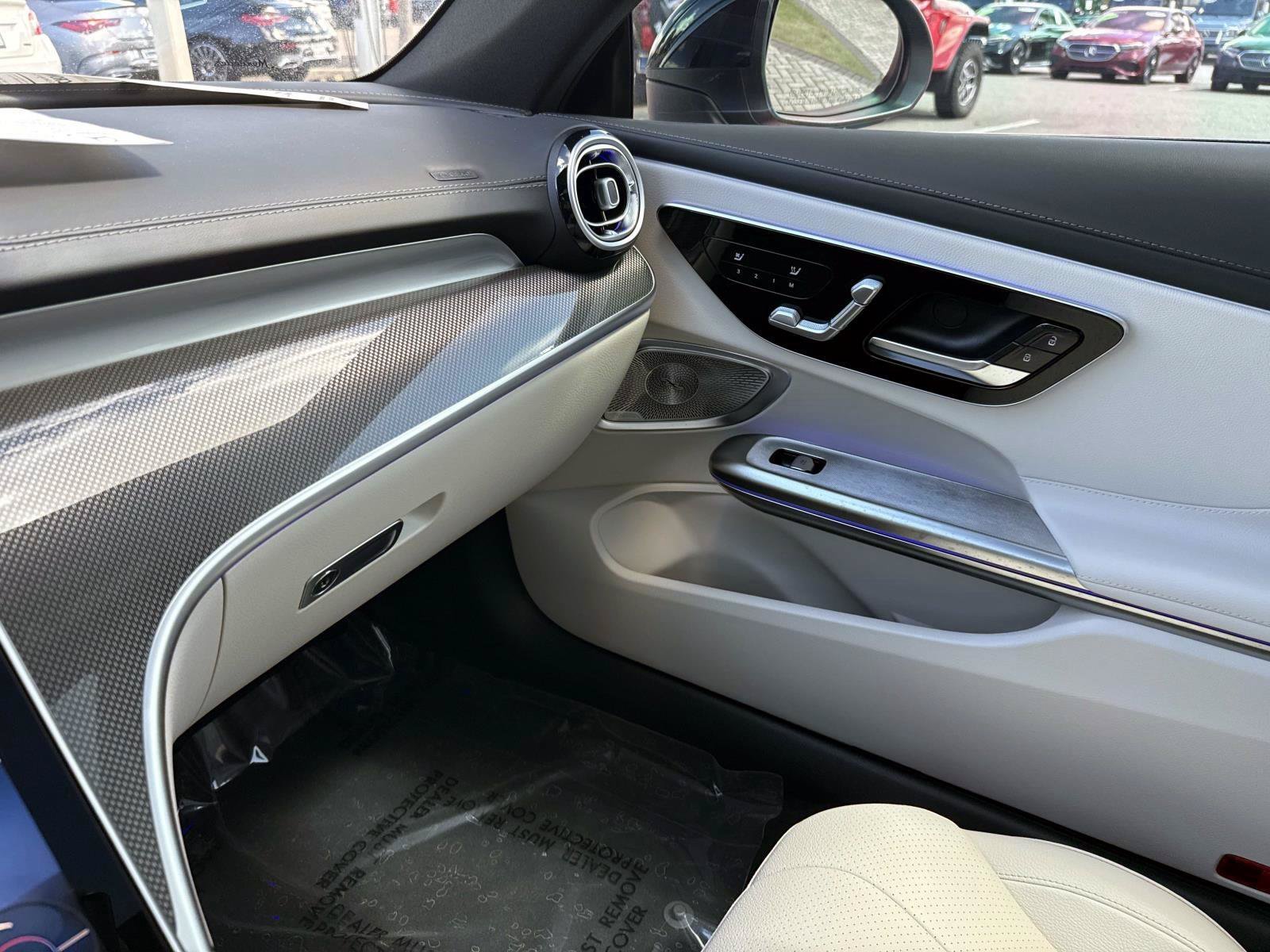 New 2027 Black Mercedes-Benz 300 4MATIC® Coupe image 20