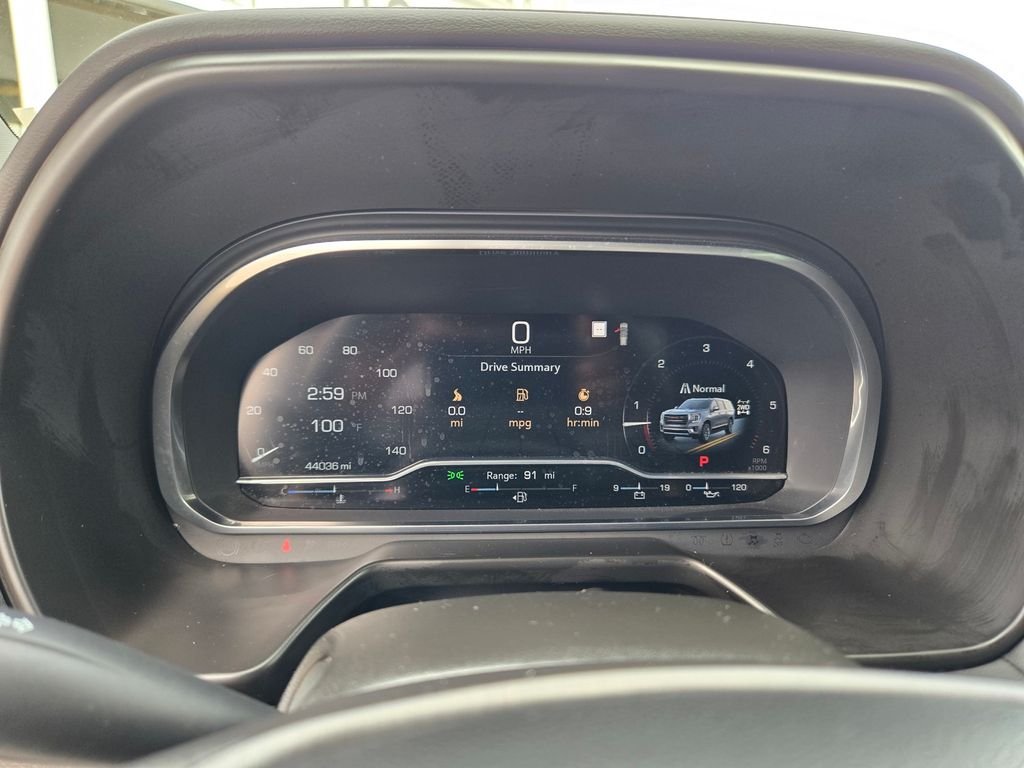 Used 2023 White GMC AT4 image 18