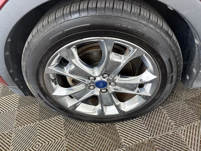 Used 2013 Red Ford SE image 26