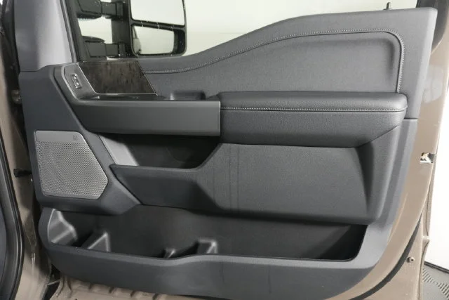 New 2027 Marsh Gray Metallic Ford F-450® Lariat® image 39