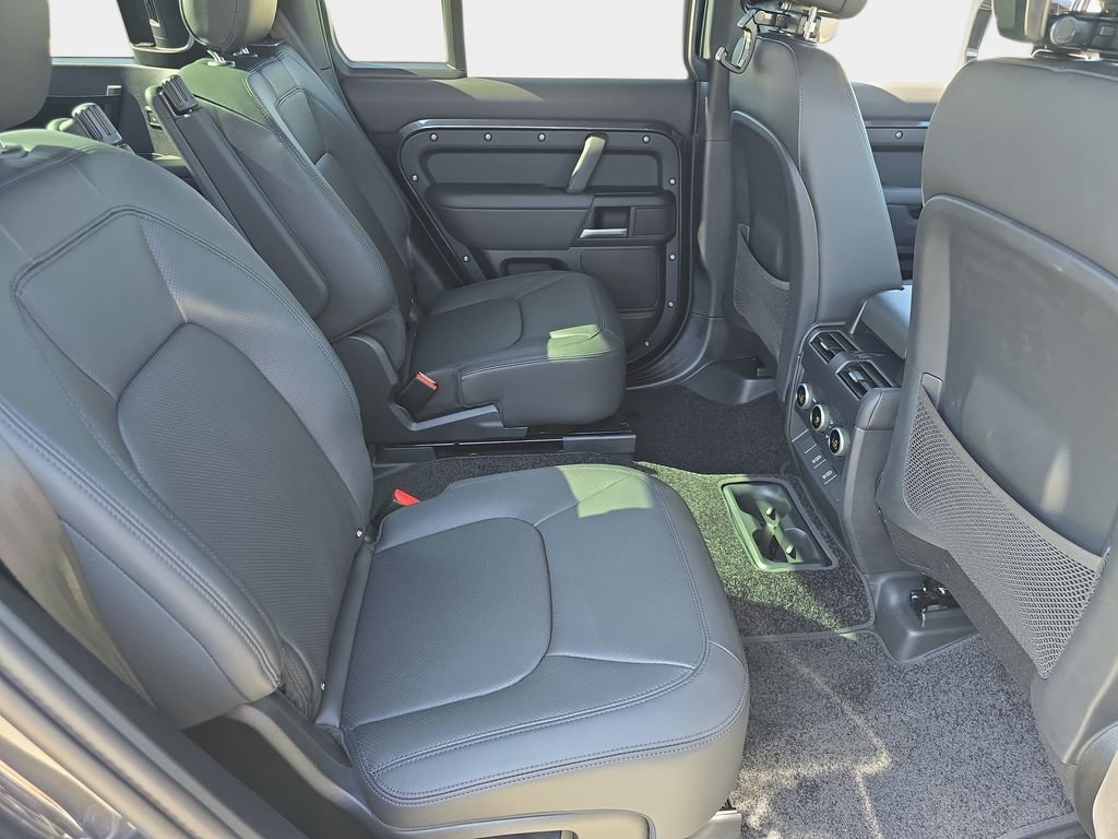 New 2026 Carpathian Grey Land Rover X-Dynamic SE image 11