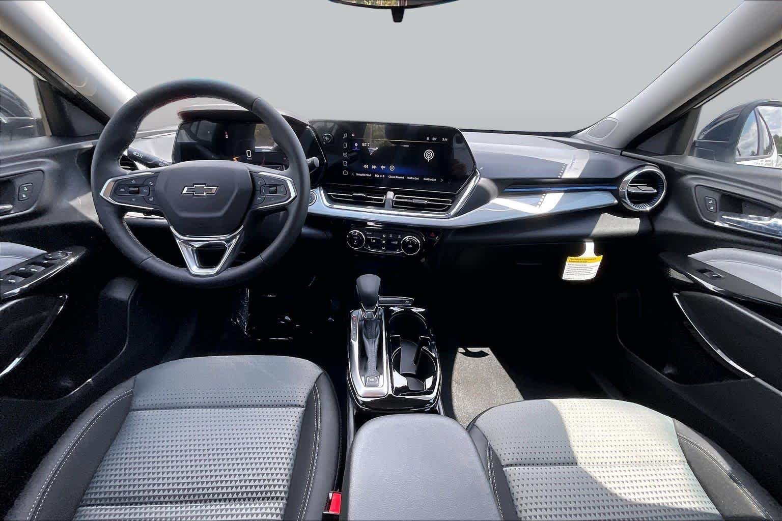 2026 Chevrolet Trax LT - Photo 6