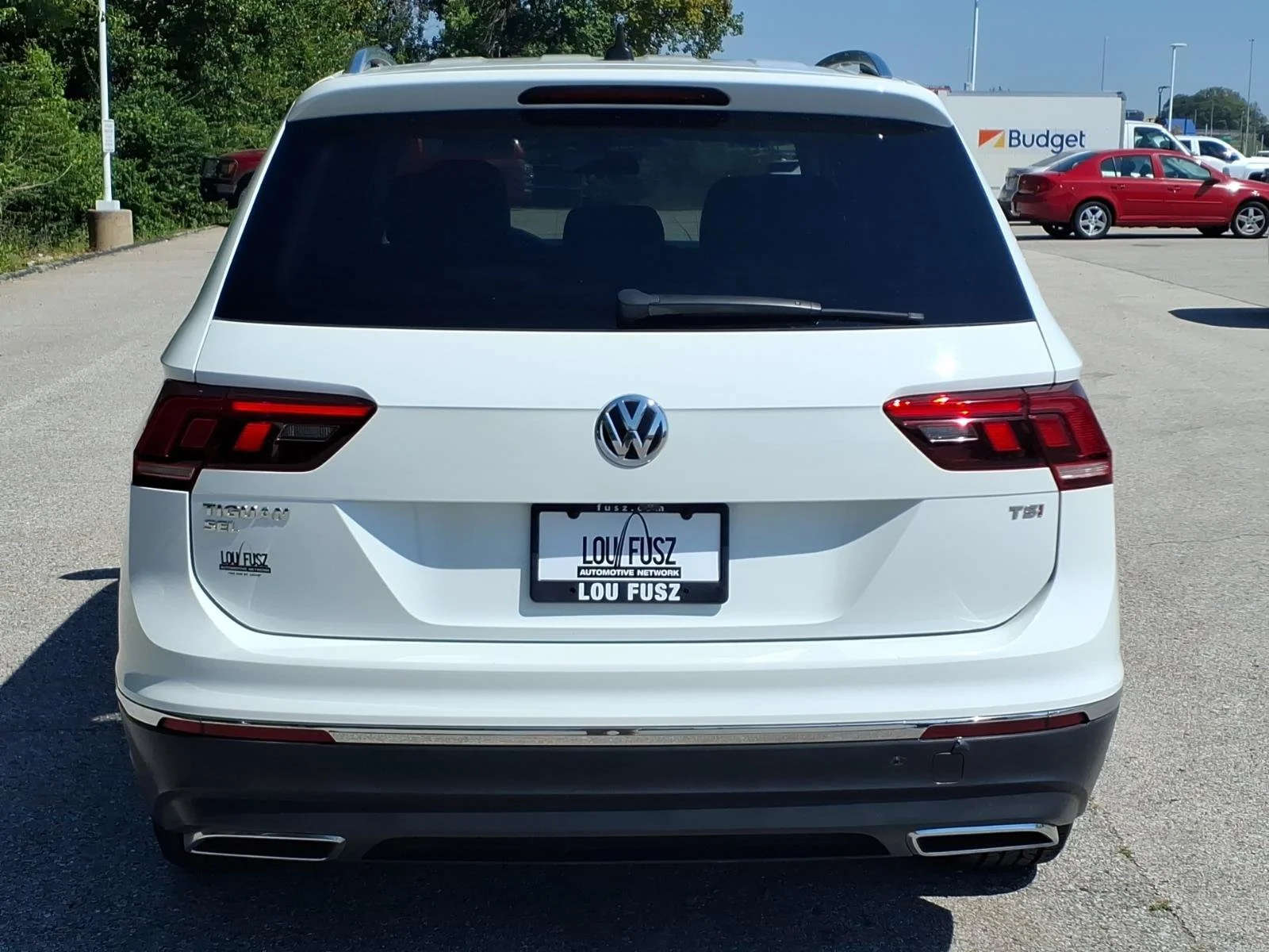 Used 2018 Pure White Volkswagen SEL image 30