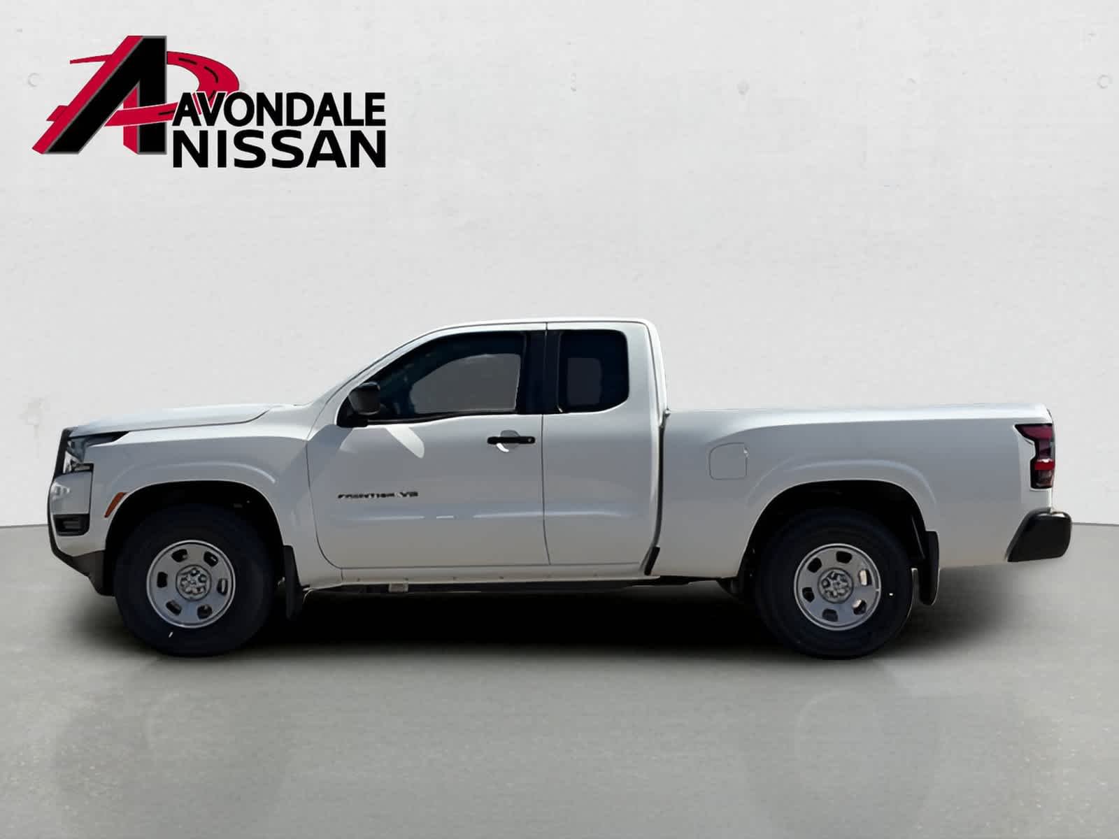 New 2027 Glacier White Nissan King Cab® S image 4