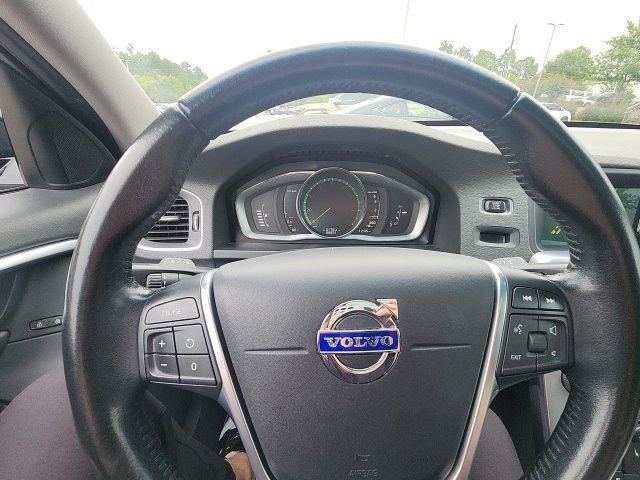 Used 2017 Silver Volvo T5 image 25