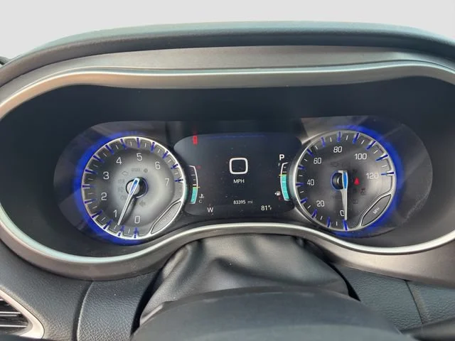 Used 2024 Silver Mist Chrysler Touring L image 19