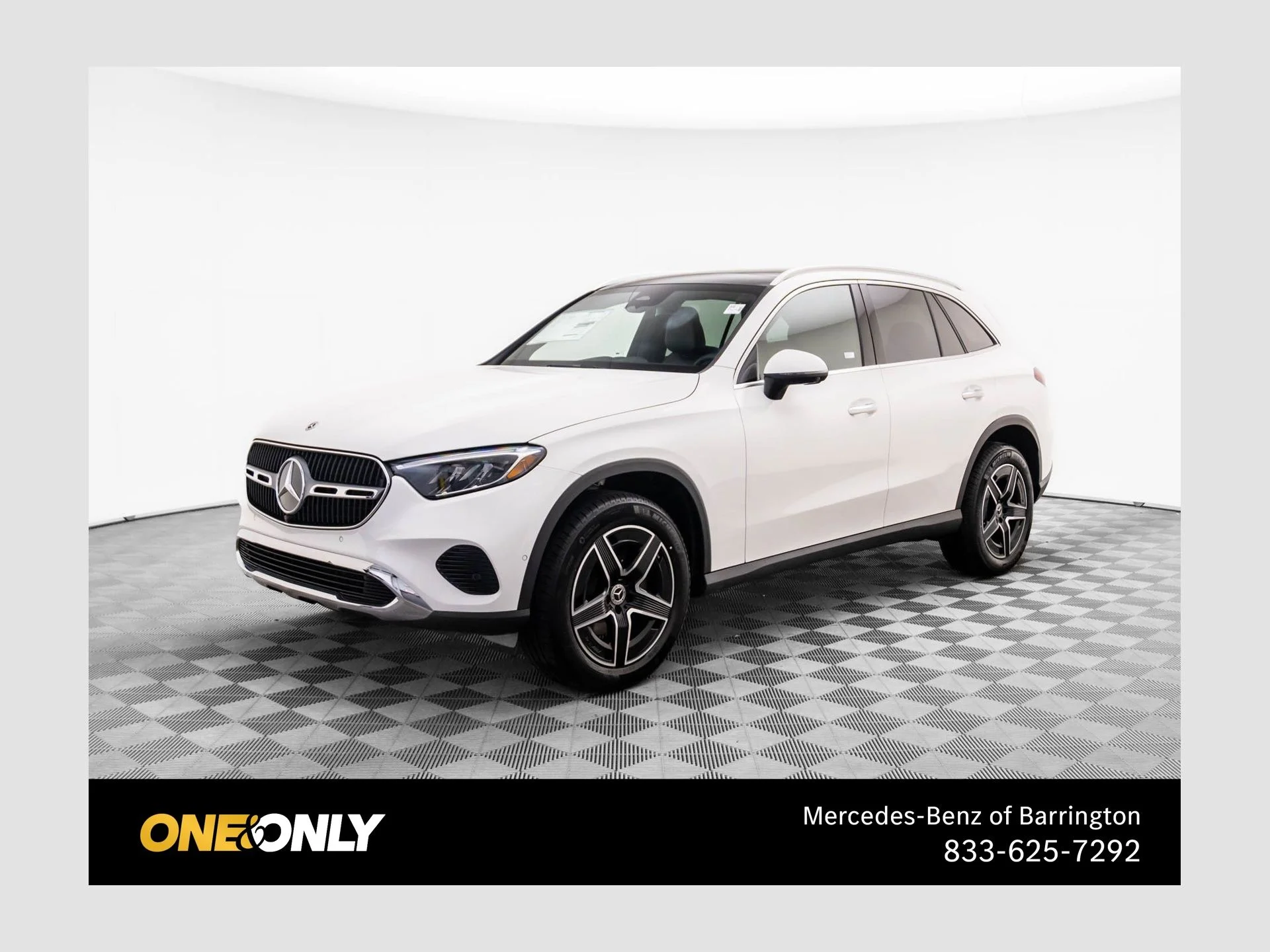 New 2026 White Mercedes-Benz GLC 300 image 1
