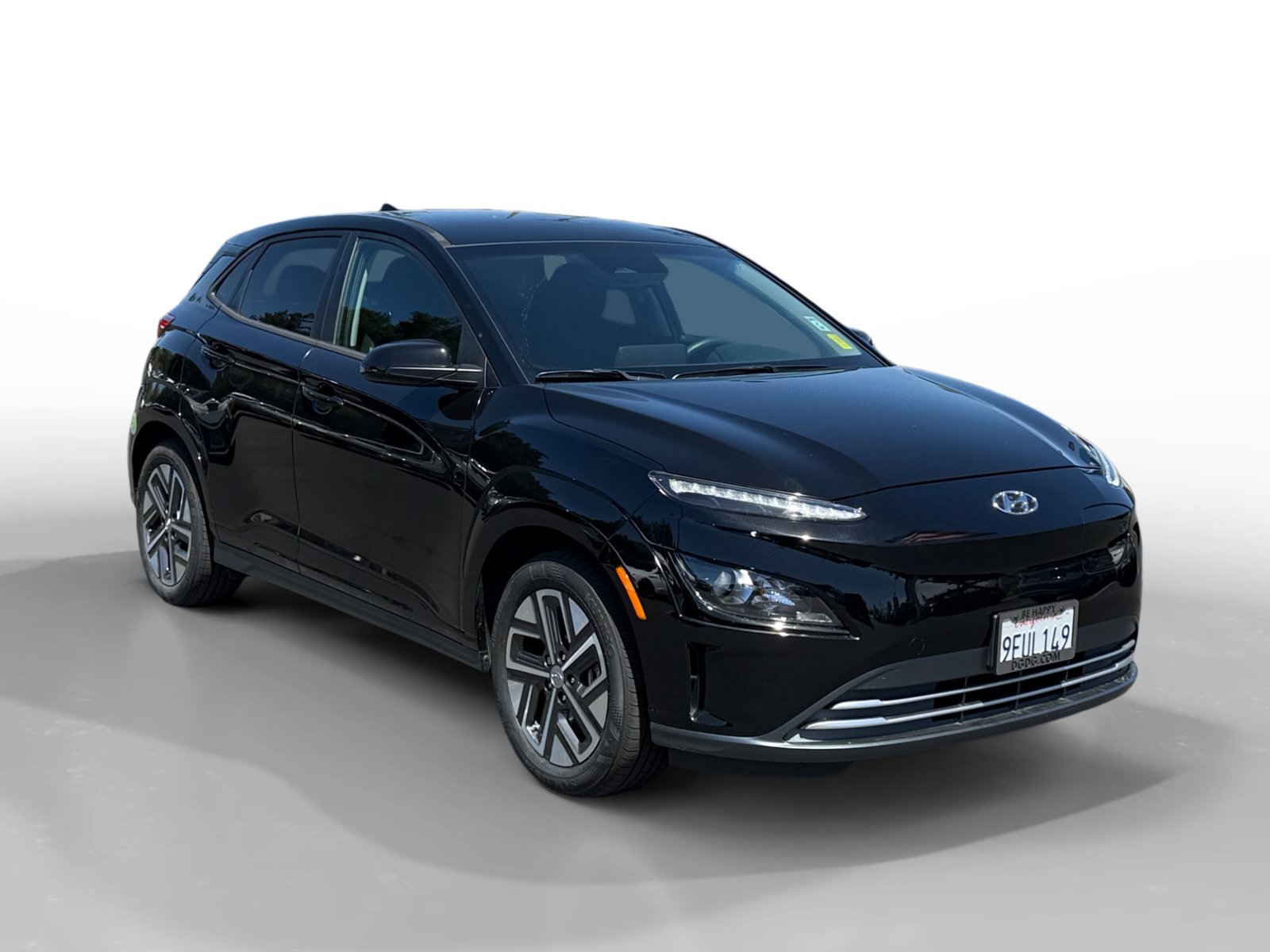 Certified Used 2023 Ultra Black Hyundai SE image 7