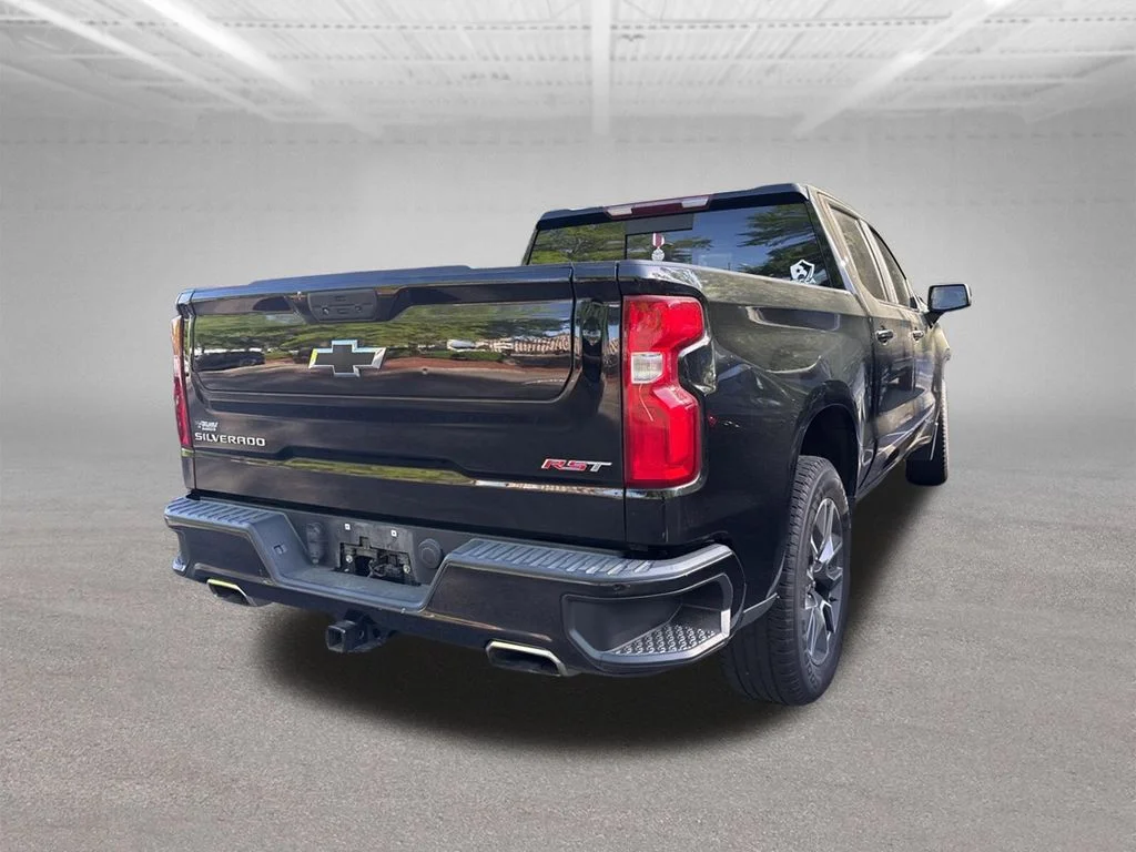 Used 2022 Black Chevrolet RST image 8