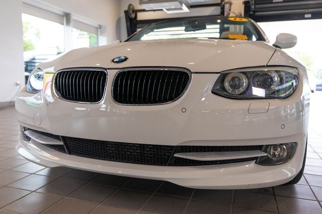 Used 2012 White BMW 335i image 13