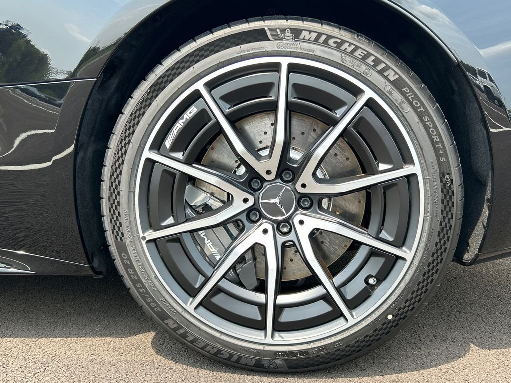 New 2027 Obsidian Black Metallic Mercedes-Benz AMG® SL 43 Roadster image 32