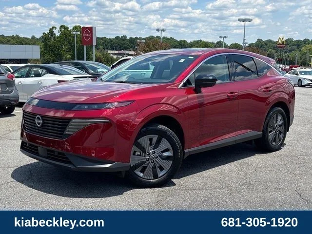 Used 2025 Red Nissan SL image 2