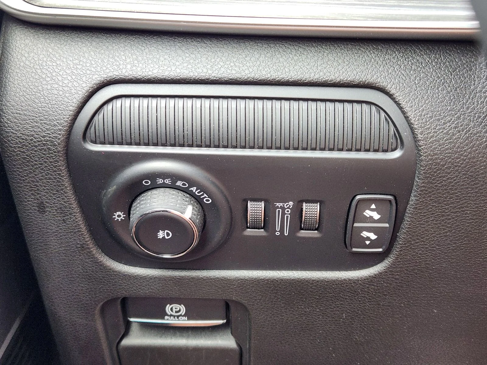 Used 2024 Black Jeep Series II image 20