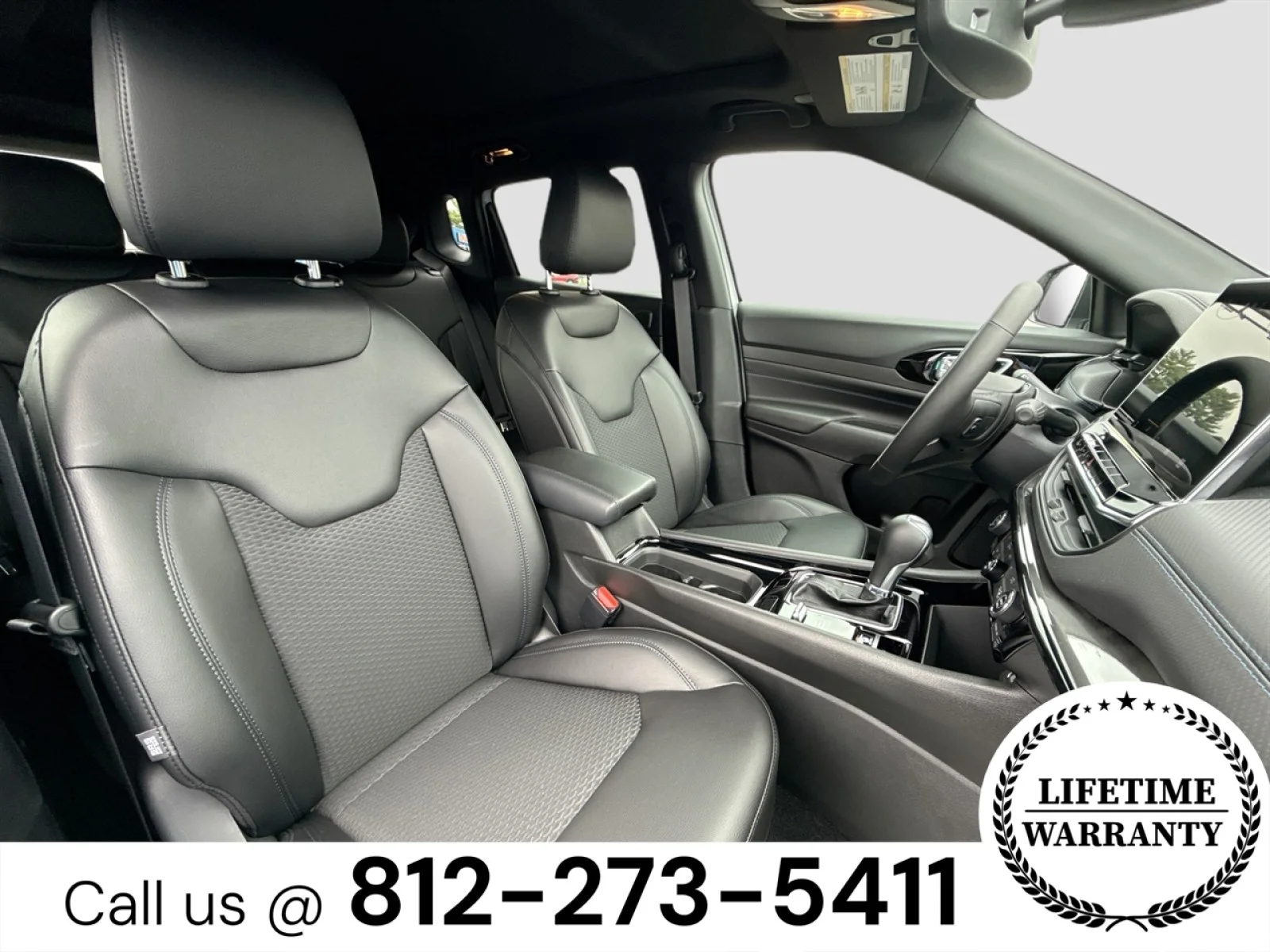 New 2026 Bright White Clearcoat Jeep Latitude Altitude image 29