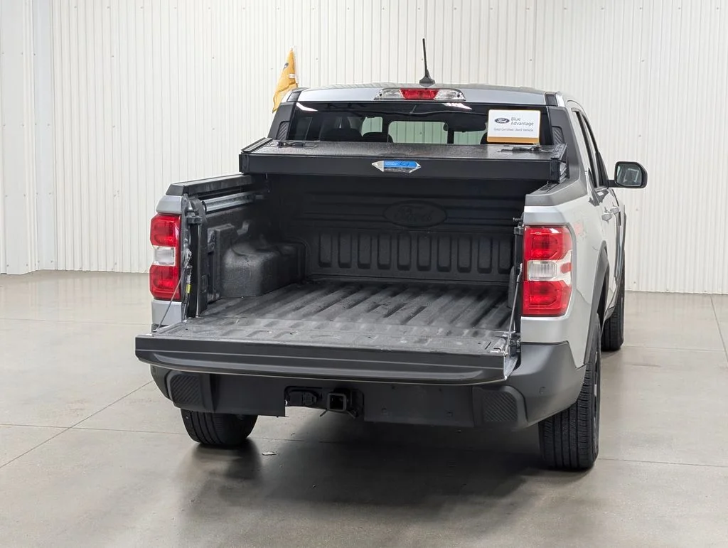 Certified Used 2024 Iconic Silver Metallic Ford Lariat image 24
