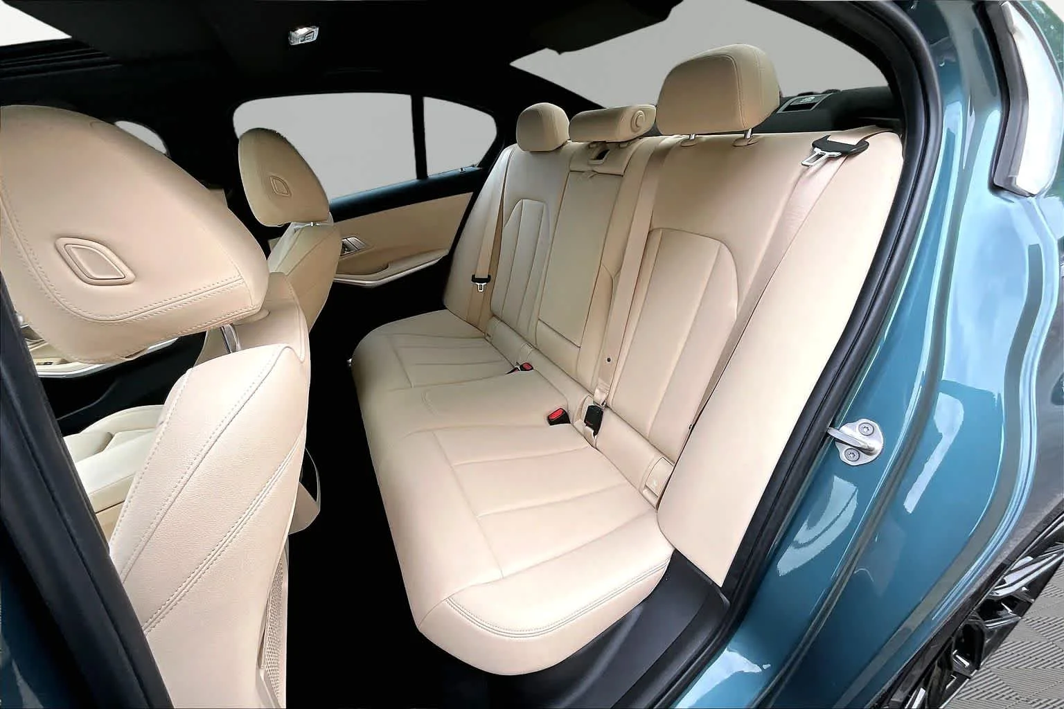 Used 2020 Blue Ridge Mountain Metallic BMW 330i xDrive image 21