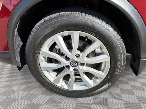 Certified Used 2022 Red Nissan SV image 14