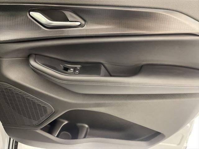 New 2025 Silver Zynith Exterior Paint Jeep Altitude X image 44