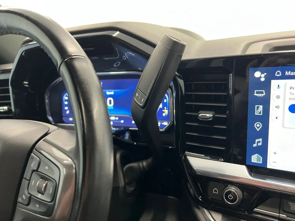 Used 2024 Summit White Chevrolet High Country image 20