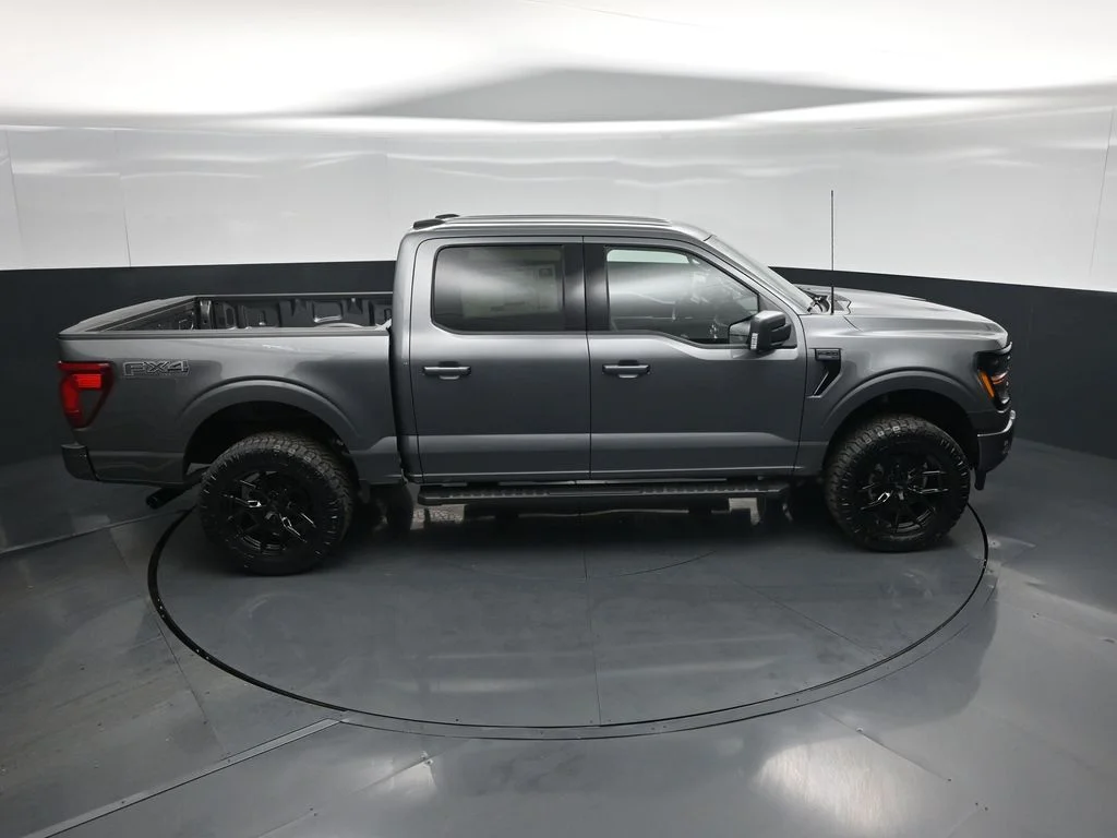 New 2026 Carbonized Gray Metallic Ford XLT image 33
