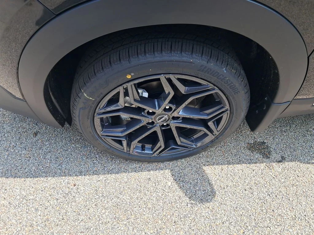 New 2026 Black Nissan SR image 28