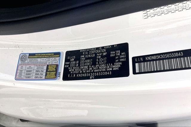 Certified Used 2025 White Kia LXS image 3