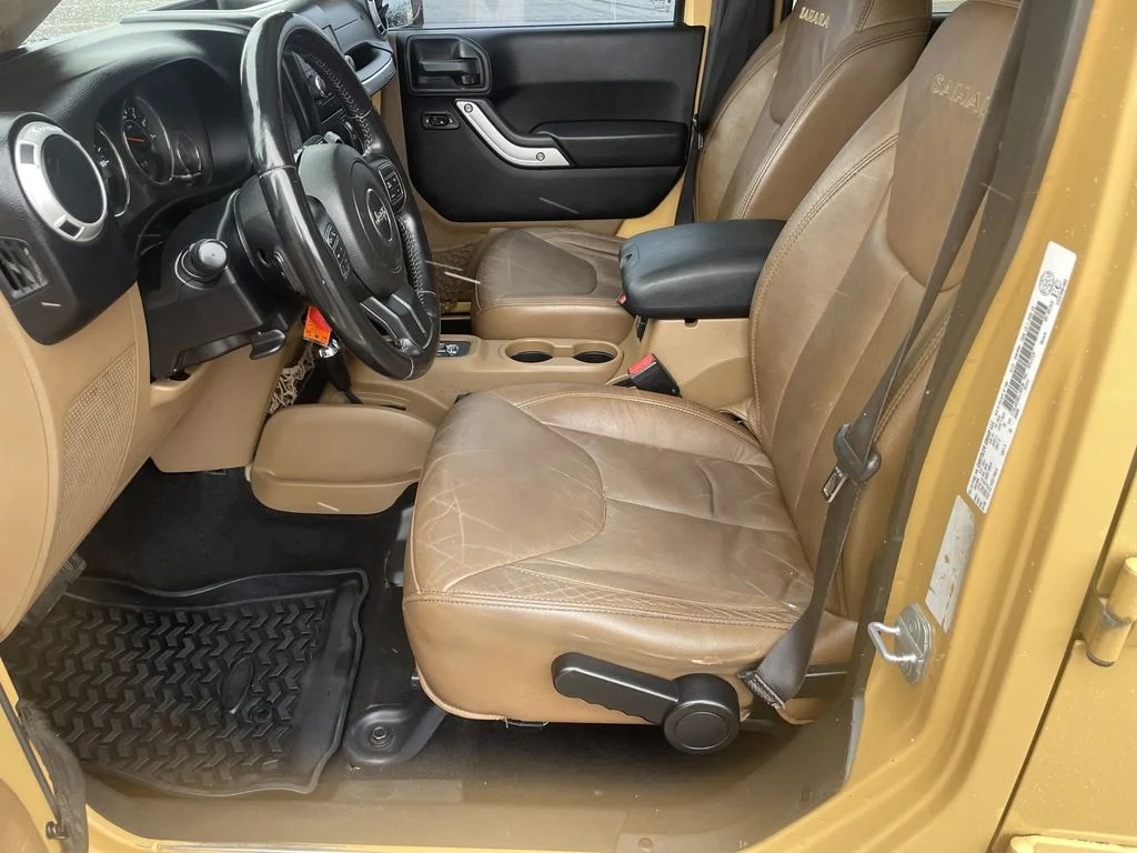 Used 2014 Dune Clear Coat Jeep Sahara image 15