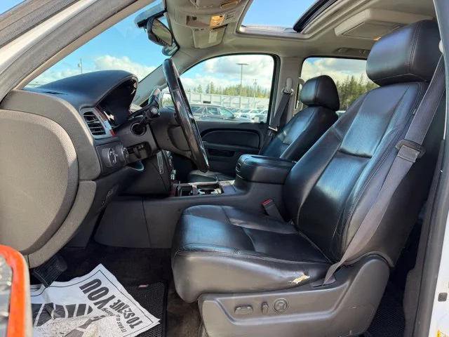 Used 2014 Summit White Chevrolet LTZ image 2
