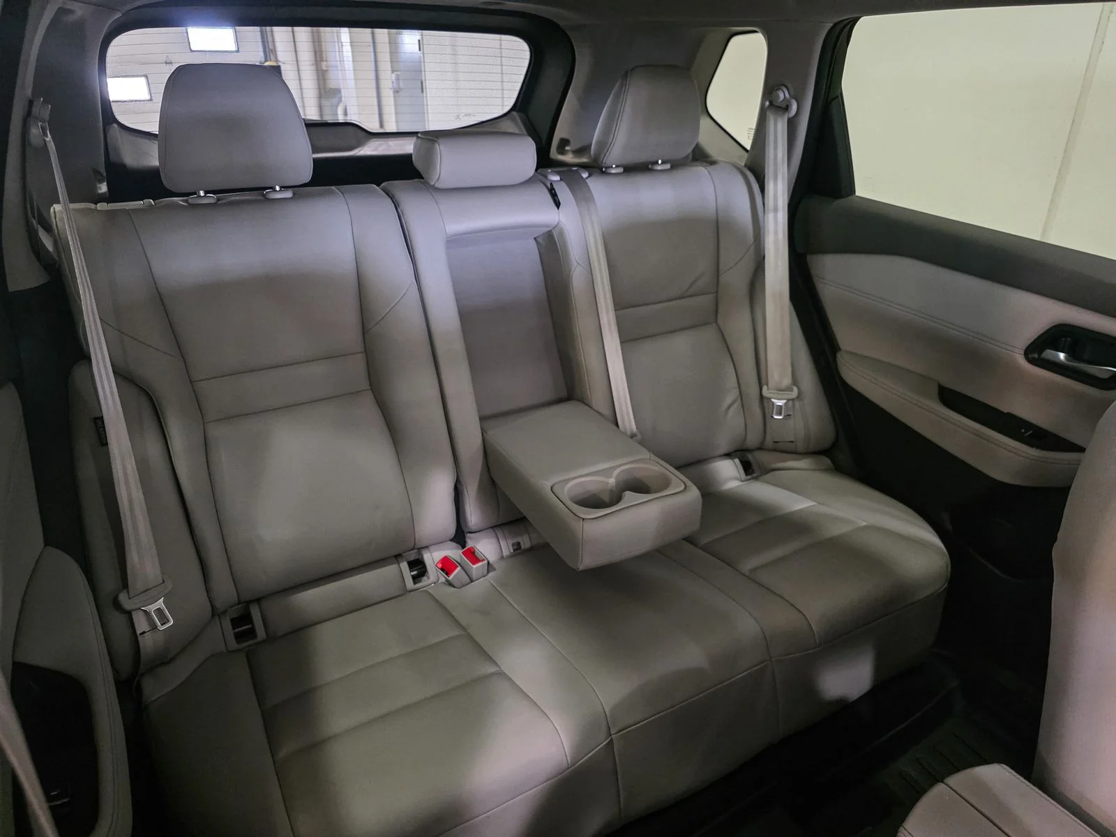 Used 2023 White Nissan SL image 22