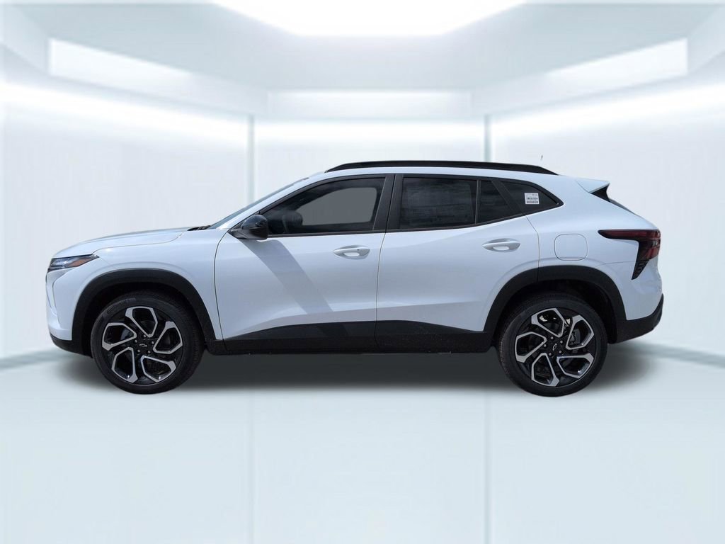 New 2026 Summit White Chevrolet 2RS image 2