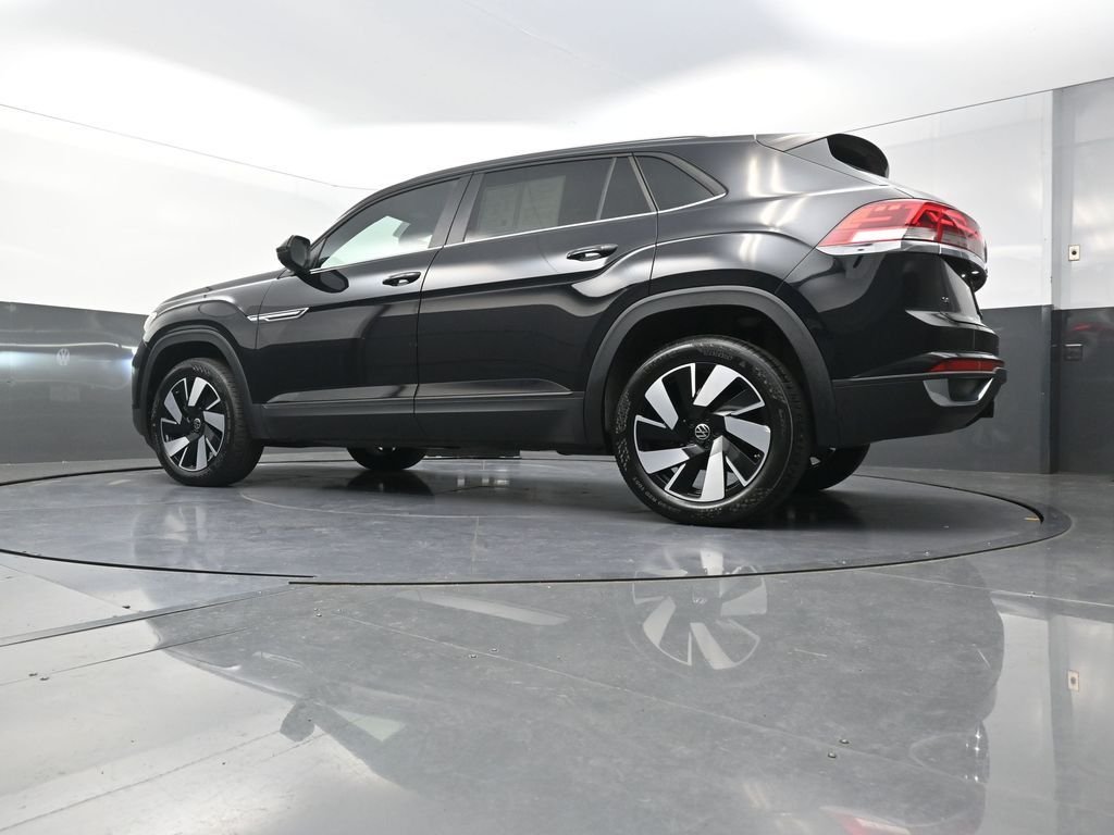 Used 2026  Volkswagen SE w/Technology image 28