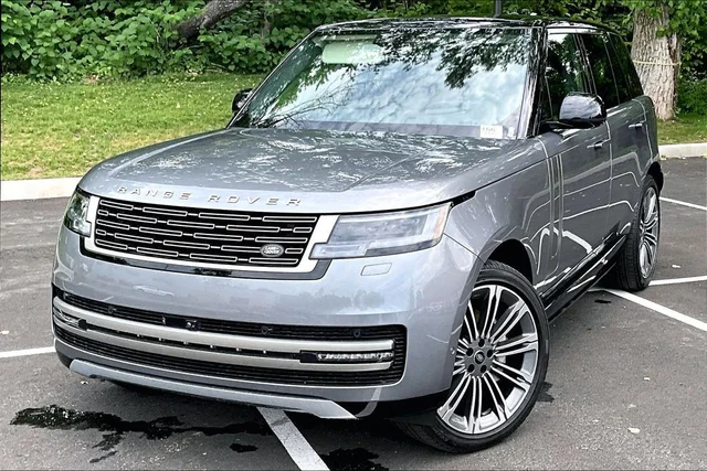 2025 Land Rover Range Rover SE