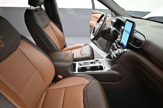 Used 2023 White Ford King Ranch image 19