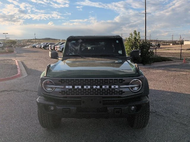 Used 2025 Green Ford Badlands image 2