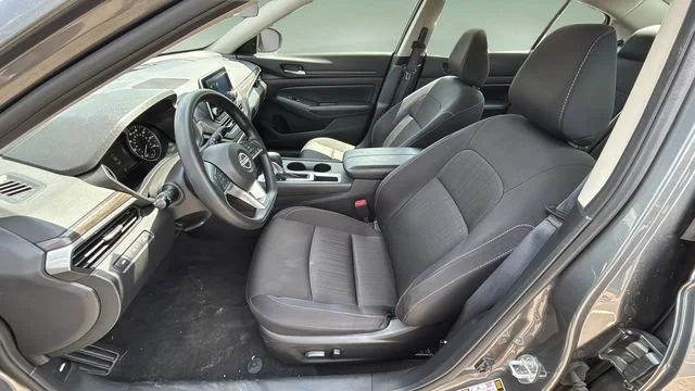 Used 2025 Gray Nissan SV image 18