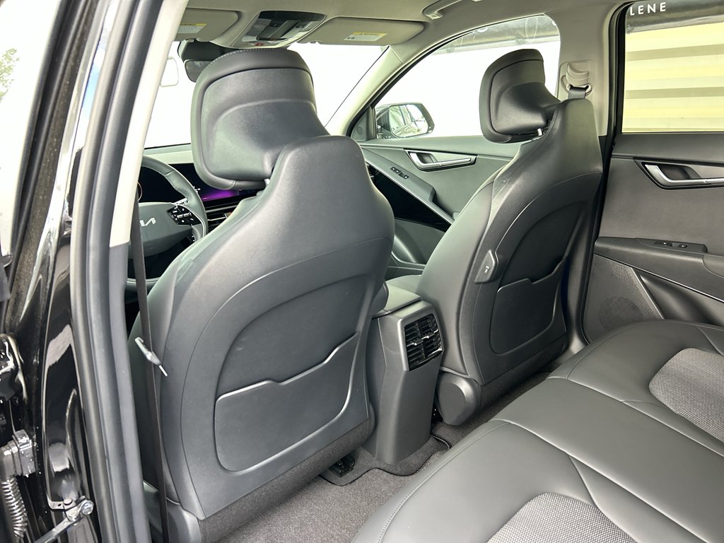 New 2026 Aurora Black Pearl Kia WIND image 13