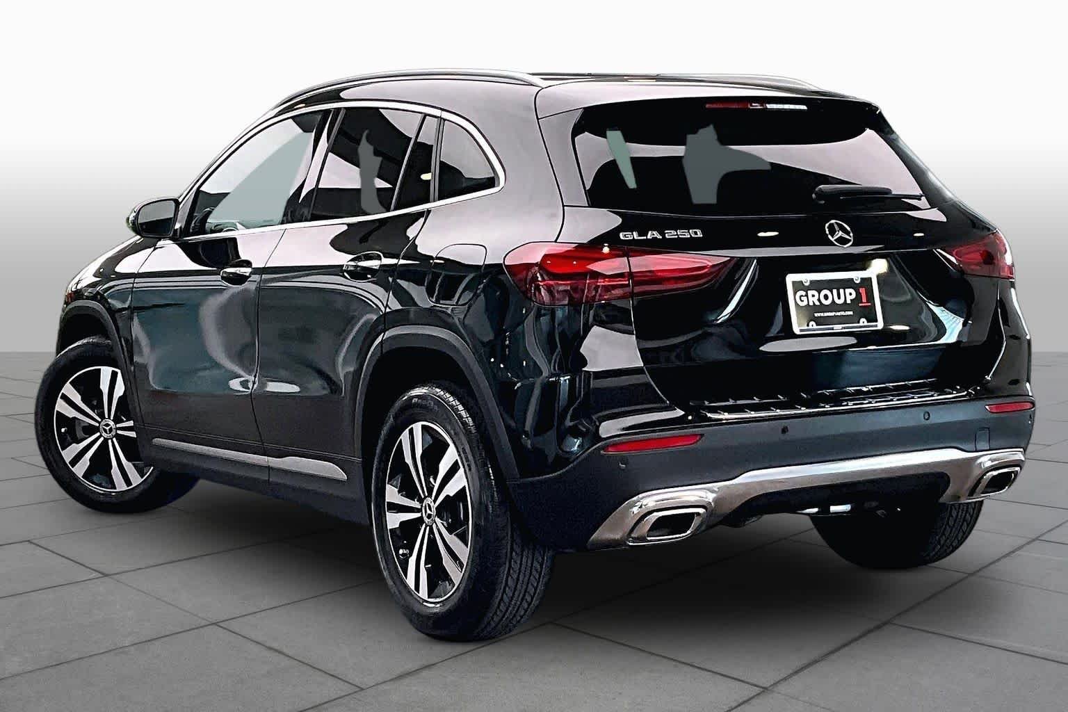 Used 2024 Night Black Mercedes-Benz GLA 250 image 11