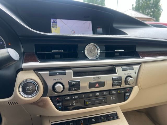 Used 2013 Starfire Pearl Lexus 350 image 18