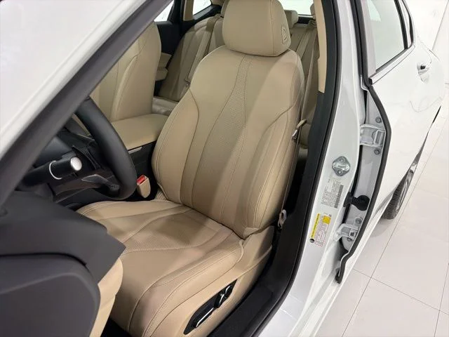 Certified Used 2025 Platinum White Pearl Acura TECH image 13