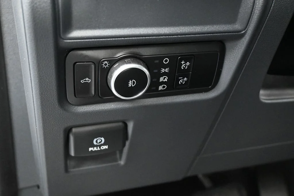 Used 2023 Oxford White Ford XL image 15