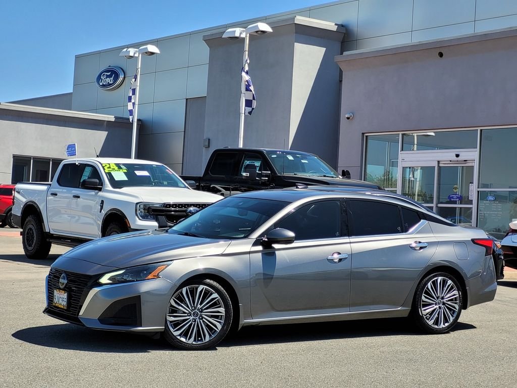 Certified Used 2023 Gun Metallic Nissan 2.5 SL image 7