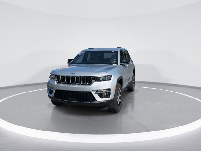 Used 2024 Silver Jeep Limited image 2