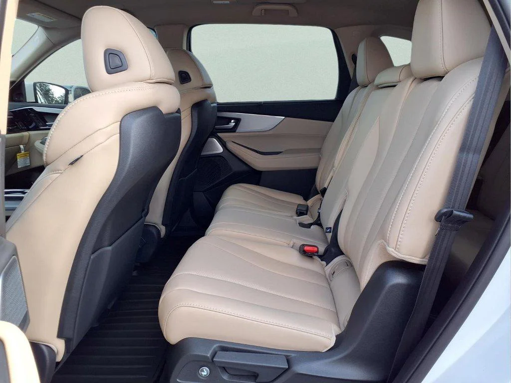 New 2026 Platinum White Pearl Acura FWD w/Technology Package image 10