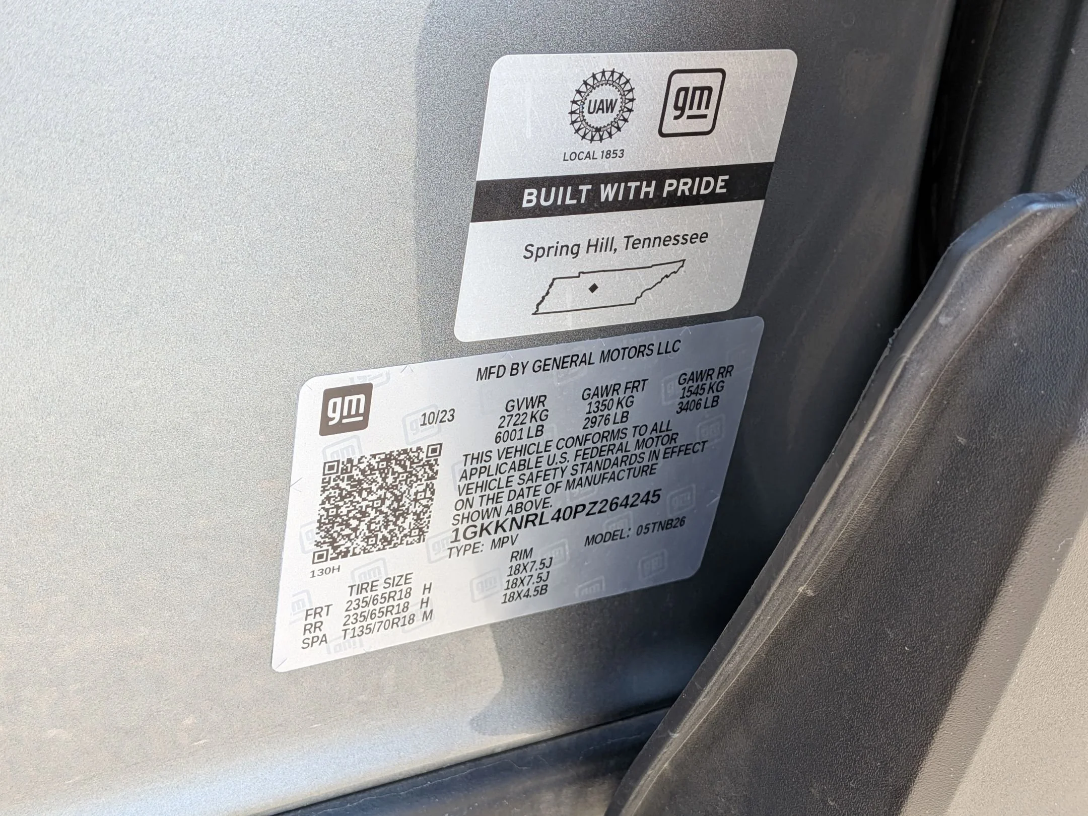 Used 2023 Sterling Metallic GMC SLE image 33