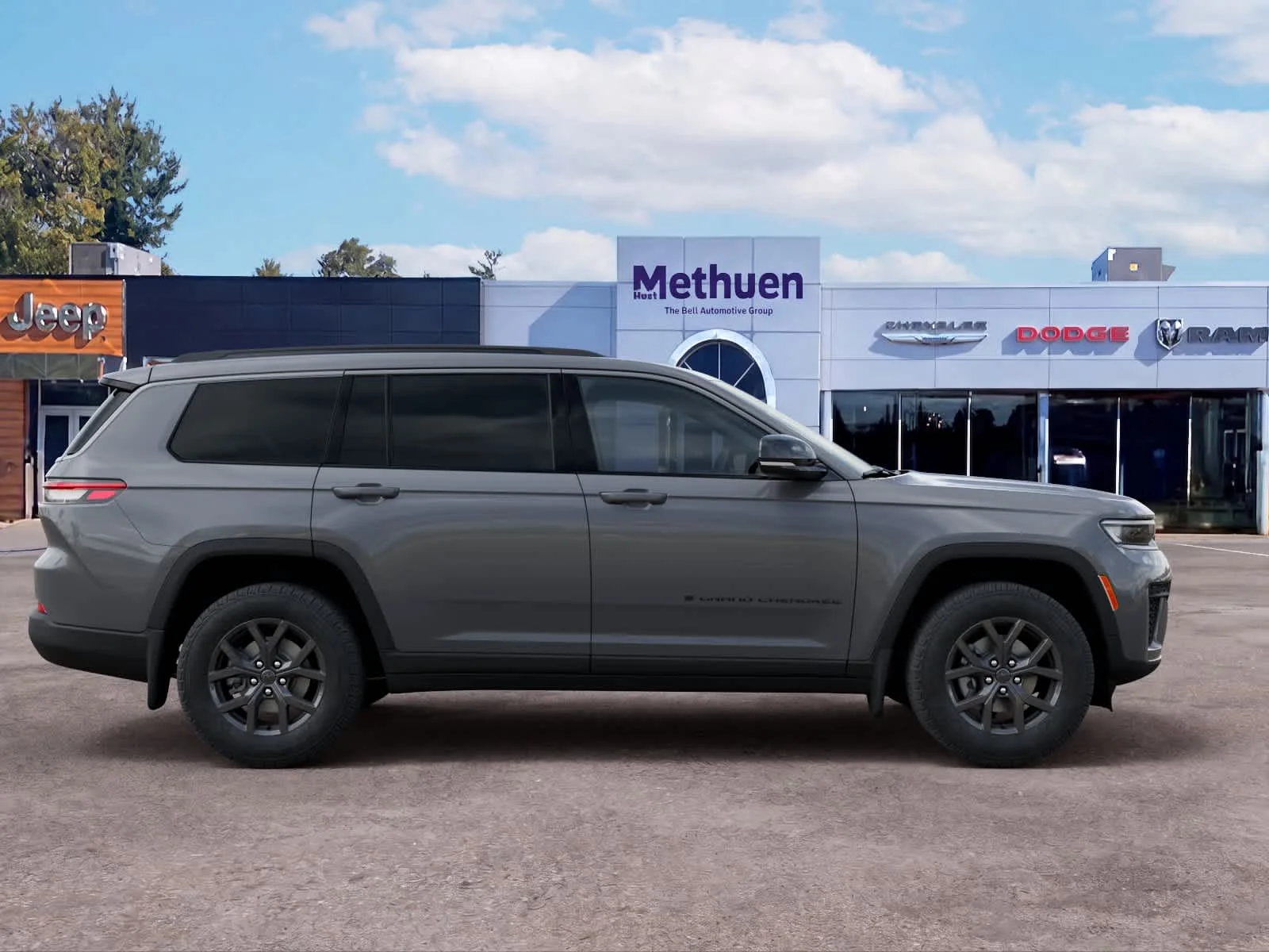New 2027 Sting-Gray Clear-Coat Paint Jeep Laredo Altitude image 21