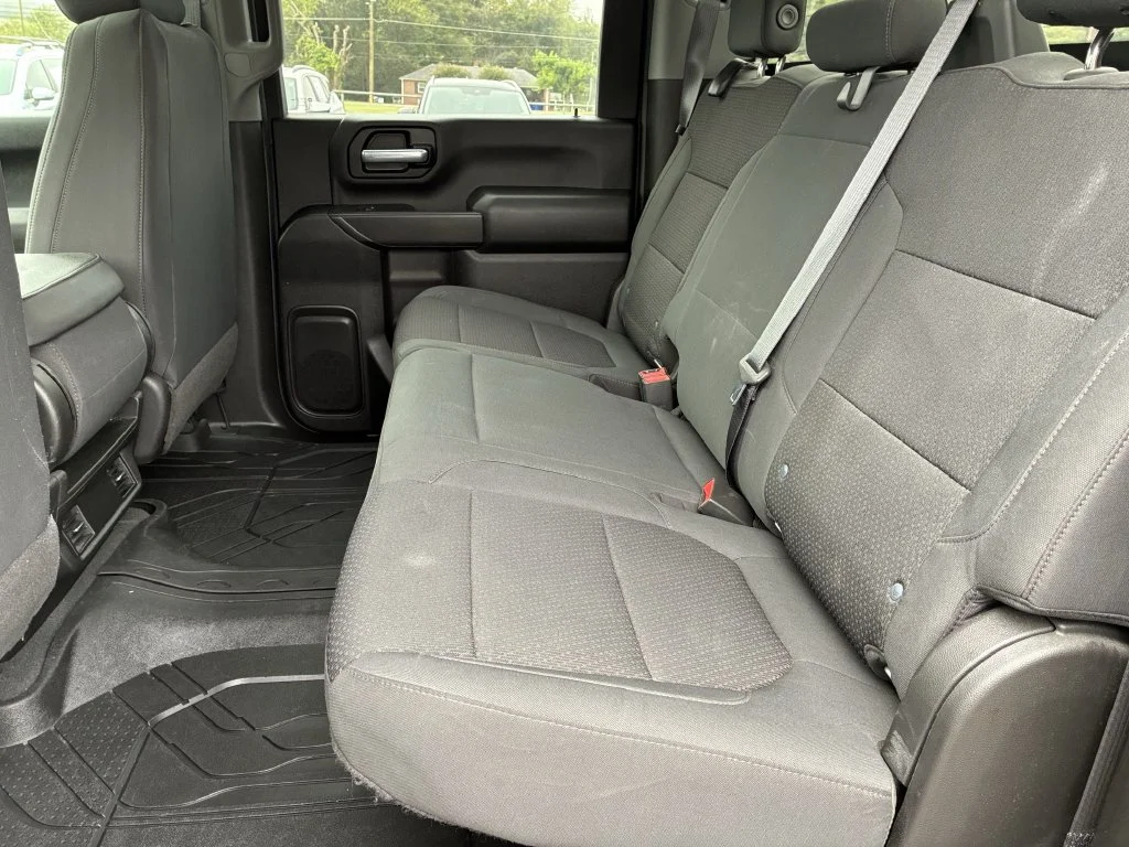Used 2021 SILVER ICE METALLIC Chevrolet Custom image 19