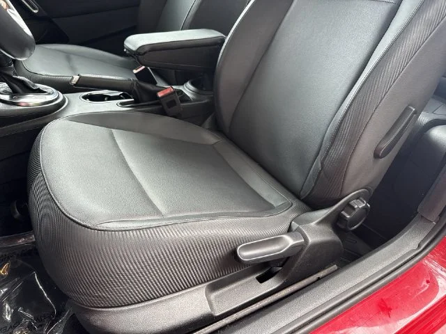 Used 2013 Red Volkswagen 2.5L image 27